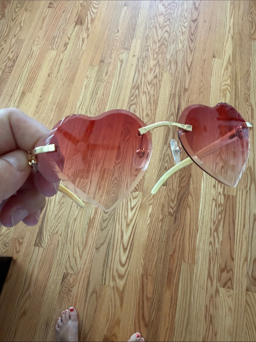 Cartier heart shape Red Rimless Sunglasses with Gold Accents - Picture 3 of 3